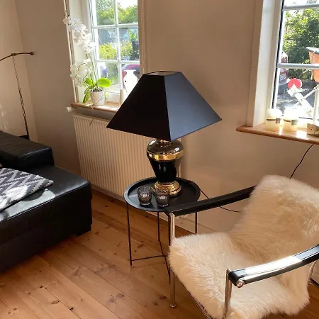 A Vesterhav - Taet Pa 18b Og